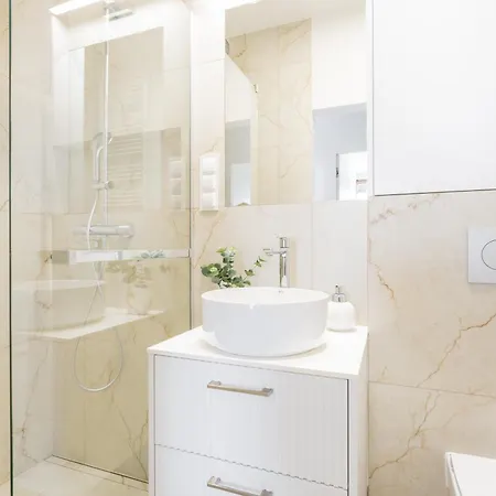 Superapart Domaniewska 120 - Parking