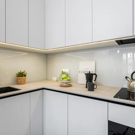 Superapart Domaniewska 120 - Parking Apartment