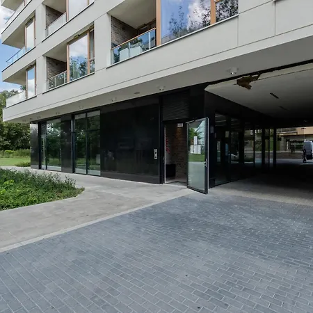 Superapart Modern Apartment With Balcony And Parking Warschau