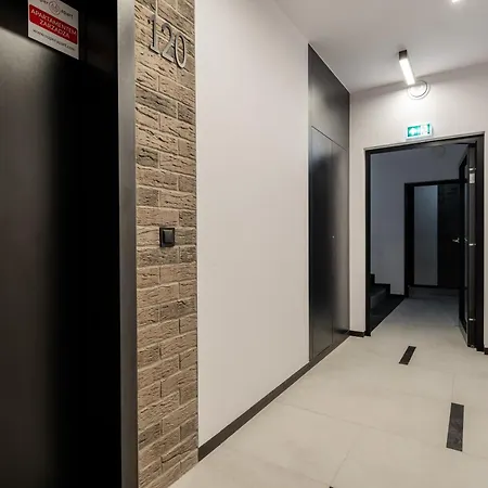 Superapart Modern Apartment With Balcony And Parking *